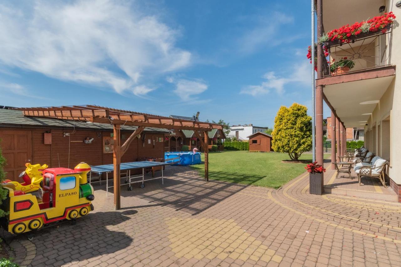 Pokoje I Domki Nadmorskie - Bajkowa Mierzeja Stegna  Exterior foto